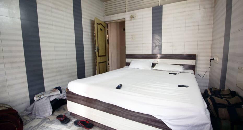 Hotel Deluxe, Ahmedabad 5